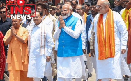 "I live with people, connect with their minds... I don't just give a speech and walk away like a lifeless robot, that's not my world- PM MODI