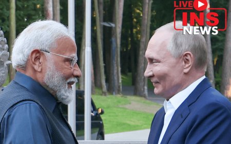 Why did PM Modi hum "सर पे लाल टोपी रूसी फिर दिल है हिंदुस्तानी "