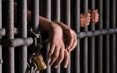 Innocent people who are kept in jail for a long time should be compensated upon release! Supreme Court