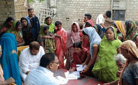 Supreme Court orders Election Commission to publish list of names of 65 lakh missing voters!