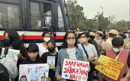 The Supreme Court rejected the suggestion to stop construction work due to rising air pollution in Delhi-NCR.