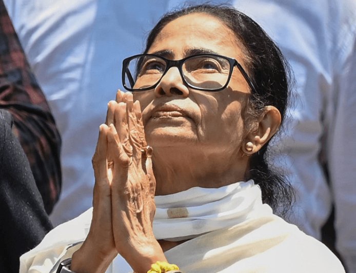 West Bengal Chief Minister Mamata Banerjee has set an example of simplicity! She owns no land, no house, and no car. Her total movable assets are ₹15,37,509.71.