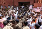 Makar Dwar of Parliament has become a battlefield! NDA-India MPs face off The political slugfest between Rahul Gandhi and Amit Shah.....