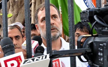 War over SIR controversy intensifies: Congress leaders Rahul Gandhi and Priyanka Gandhi Vadra arrive at Rajghat to meet CEC Gyanesh Kumar